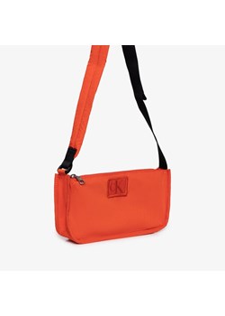 CALVIN KLEIN TOREBKA CITY NYLON SHOULDER ze sklepu Symbiosis w kategorii Listonoszki - zdjęcie 148610657