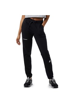 Spodnie New Balance WP23508BK - czarne ze sklepu streetstyle24.pl w kategorii Spodnie damskie - zdjęcie 149057518