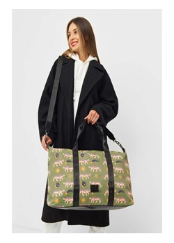 Tekstylna torba podróżna Nobo z printem w tygrysy, zielona ze sklepu NOBOBAGS.COM w kategorii Torby podróżne - zdjęcie 149085048