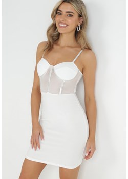 Biała Sukienka Dopasowana z Gorsetową Górą Tisi ze sklepu Born2be Odzież w kategorii Sukienki - zdjęcie 149153917
