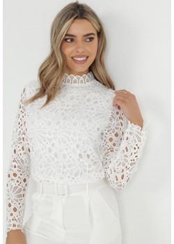 Biała Koronkowa Bluzka ze Stójką Abagail ze sklepu Born2be Odzież w kategorii Bluzki damskie - zdjęcie 149153947