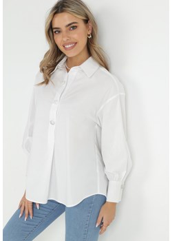 Biała Koszula Bawełniana Trapezowa Hazala ze sklepu Born2be Odzież w kategorii Koszule damskie - zdjęcie 149160195