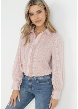 Różowa Koszula z Siateczki Zdobionej Ażurowymi Wstawkami i Metaliczną Nitką Fayne ze sklepu Born2be Odzież w kategorii Koszule damskie - zdjęcie 149161566