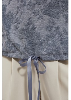 Bluzka z długim rękawem i wiązaniem ze sklepu Moodo.pl w kategorii Bluzki damskie - zdjęcie 149194596