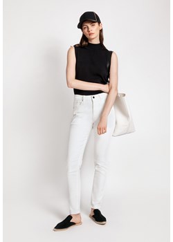 Białe bawełniane jeansy ze sklepu Molton w kategorii Jeansy damskie - zdjęcie 149217049