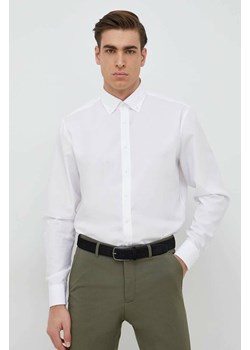 Seidensticker koszula bawełniana Shaped 0 męska kolor biały slim z kołnierzykiem button-down ze sklepu ANSWEAR.com w kategorii Koszule męskie - zdjęcie 149275009