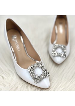 Ozdobne klipsy do butów z kryształami - COQUET  NEW BiŻU SREBRNE ze sklepu Tymoteo.pl - sklep obuwniczy w kategorii Przypinki - zdjęcie 149363277