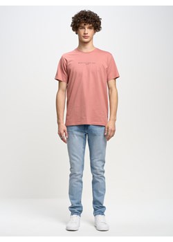 Koszulka męska z nadrukiem różowa Uttar 601 ze sklepu Big Star w kategorii T-shirty męskie - zdjęcie 149406407