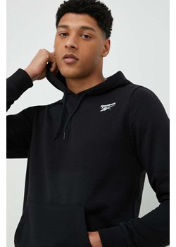 Reebok bluza IDENTITY męska kolor czarny z kapturem z nadrukiem HA9273.100051167 ze sklepu ANSWEAR.com w kategorii Bluzy męskie - zdjęcie 149423446