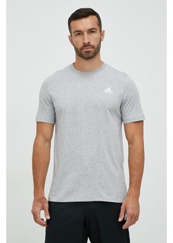adidas t-shirt bawełniany kolor szary melanżowy ze sklepu ANSWEAR.com w kategorii T-shirty męskie - zdjęcie 149423896