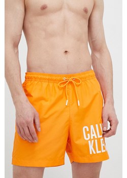 Calvin Klein szorty kąpielowe kolor pomarańczowy ze sklepu ANSWEAR.com w kategorii Kąpielówki - zdjęcie 149462845