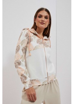 Bluza z kapturem i nadrukiem liści ze sklepu Moodo.pl w kategorii Bluzy damskie - zdjęcie 149463607
