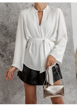 Bluzka Naida Biała ze sklepu Lisa Mayo w kategorii Bluzki damskie - zdjęcie 149473376