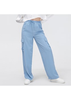 Cropp - Błękitne spodnie wide leg cargo - Niebieski ze sklepu Cropp w kategorii Spodnie damskie - zdjęcie 149478968