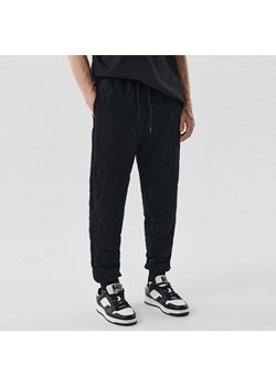 Cropp - Pikowane joggery - Czarny ze sklepu Cropp w kategorii Spodnie męskie - zdjęcie 149479495