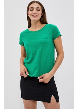 Bawełniany t-shirt z kieszkonką w kolorze zielonym 4050, Kolor zielony, Rozmiar XS, Moodo ze sklepu Primodo w kategorii Bluzki damskie - zdjęcie 149491856