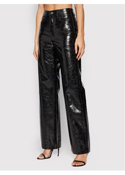 ROTATE Spodnie z imitacji skóry Rotie RT411 Czarny Regular Fit ze sklepu MODIVO w kategorii Spodnie damskie - zdjęcie 149964145