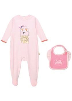 The Marc Jacobs Komplet śpiochy i śliniak W98125 Różowy ze sklepu MODIVO w kategorii Odzież dla niemowląt - zdjęcie 150030909
