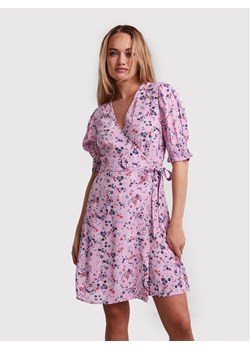 Pieces Sukienka codzienna Gertrude 17125482 Różowy Regular Fit ze sklepu MODIVO w kategorii Sukienki - zdjęcie 150277506