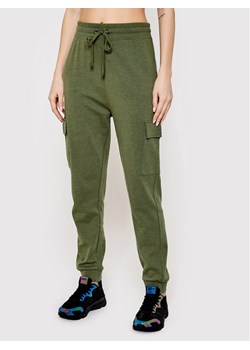 Brave Soul Spodnie dresowe LTRJ-36AMY Zielony Regular Fit ze sklepu MODIVO w kategorii Spodnie damskie - zdjęcie 150427147