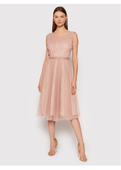 Różowa sukienka Rinascimento trapezowa midi na wesele  ze sklepu MODIVO w kategorii Sukienki - zdjęcie 150536439