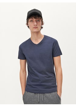 Reserved - T-shirt Regular z dekoltem V - Granatowy ze sklepu Reserved w kategorii T-shirty męskie - zdjęcie 150585788