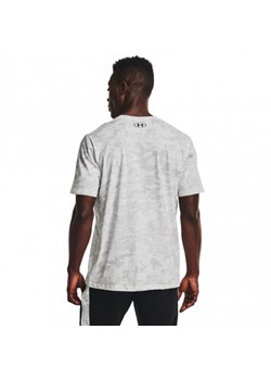 Męski t-shirt z nadrukiem UNDER ARMOUR UA ABC CAMO SS - biały ze sklepu Sportstylestory.com w kategorii T-shirty męskie - zdjęcie 150752276