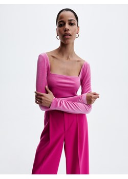 Reserved - Welurowy top - Różowy ze sklepu Reserved w kategorii Bluzki damskie - zdjęcie 150827569