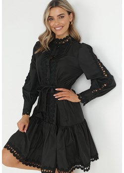 Czarna Sukienka Midi ze Stójką Perłowymi Guzikami i Wiązanym Paskiem Fenya ze sklepu Born2be Odzież w kategorii Sukienki - zdjęcie 150903515