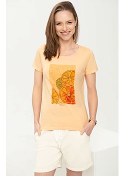 Bawełniany biały t-shirt z nadrukiem w kolorze morelowym T-KOKTAIL, Kolor morela, Rozmiar XS, Volcano ze sklepu Primodo w kategorii Bluzki damskie - zdjęcie 151114468