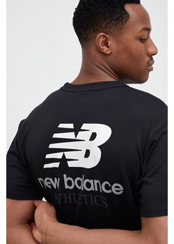 New Balance t-shirt bawełniany kolor czarny z nadrukiem MT31504BK-4BK ze sklepu ANSWEAR.com w kategorii T-shirty męskie - zdjęcie 151145885