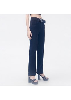 Cropp - Czarne jeansy straight z paskiem - Czarny ze sklepu Cropp w kategorii Jeansy damskie - zdjęcie 151334919