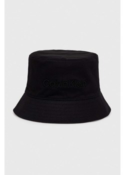 Calvin Klein kapelusz dwustronny bawełniany kolor czarny bawełniany ze sklepu ANSWEAR.com w kategorii Kapelusze męskie - zdjęcie 151809095