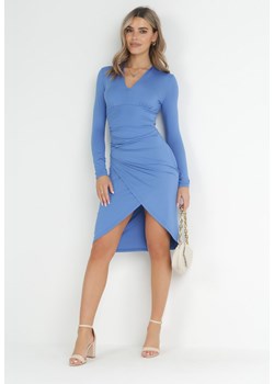 Niebieska Sukienka Dopasowana z Rozcięciem Qesarde ze sklepu Born2be Odzież w kategorii Sukienki - zdjęcie 151810829