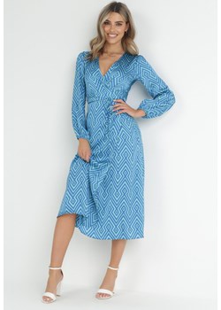 Niebieska Kopertowa Sukienka Midi w Geometryczny Print Zese ze sklepu Born2be Odzież w kategorii Sukienki - zdjęcie 151813585
