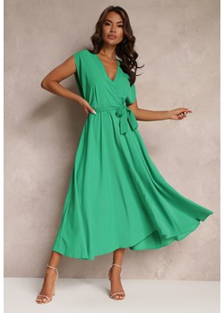 Zielona Rozkloszowana Sukienka Maxi z Kopertowym Dekoltem i Wiązanym Paskiem Hallona ze sklepu Renee odzież w kategorii Sukienki - zdjęcie 151931756