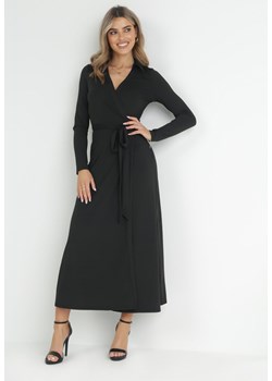 Czarna Kopertowa Sukienka Maxi z Kołnierzykiem i Wiązaniem w Talii Rimisa ze sklepu Born2be Odzież w kategorii Sukienki - zdjęcie 151932079