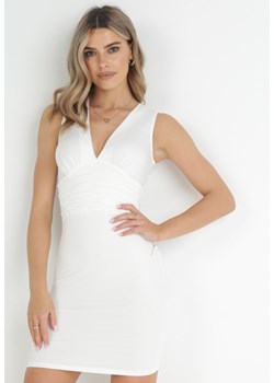 Biała Sukienka Ange ze sklepu Born2be Odzież w kategorii Sukienki - zdjęcie 151932137