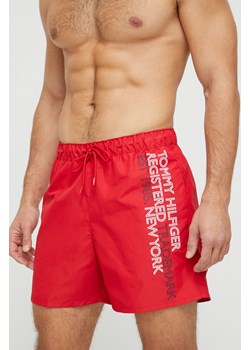 Tommy Hilfiger szorty kąpielowe kolor czerwony ze sklepu ANSWEAR.com w kategorii Kąpielówki - zdjęcie 152218816
