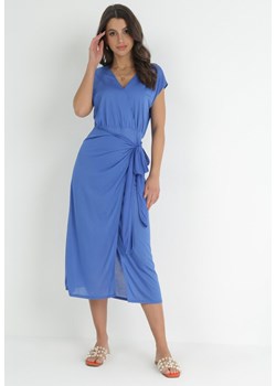 Niebieska Kopertowa Sukienka z Krótkim Rękawem Wiązana w Talii Sokona ze sklepu Born2be Odzież w kategorii Sukienki - zdjęcie 152281996