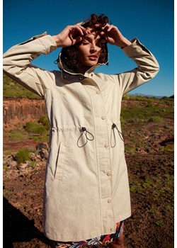 Beżowy płaszcz damski z kapturem J-DANI ze sklepu Volcano.pl w kategorii Parki damskie - zdjęcie 152285936
