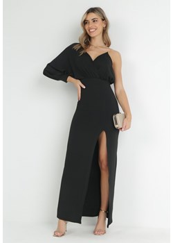 Czarna Asymetryczna Sukienka Maxi na Jedno Ramię z Łańcuszkiem Przy Ramieniu Kesilli ze sklepu Born2be Odzież w kategorii Sukienki - zdjęcie 152324896
