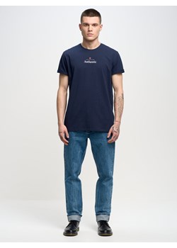 Koszulka męska z linii Authentic z nadrukiem granatowa Techmunen 403 ze sklepu Big Star w kategorii T-shirty męskie - zdjęcie 152369766