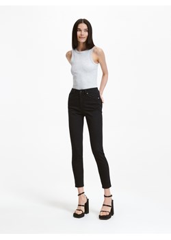 Reserved - Jeansy slim push up - Czarny ze sklepu Reserved w kategorii Jeansy damskie - zdjęcie 152384326