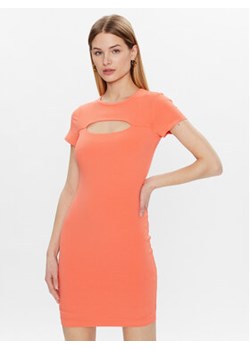 Guess Sukienka codzienna Lana WBYK95 KB9E2 Różowy Slim Fit ze sklepu MODIVO w kategorii Sukienki - zdjęcie 152510325
