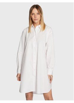 Tommy Hilfiger Sukienka koszulowa Solid WW0WW37102 Biały Oversize ze sklepu MODIVO w kategorii Sukienki - zdjęcie 152510328