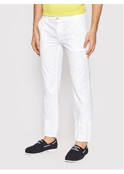 Boss Chinosy Schino D 50470813 Biały Slim Fit ze sklepu MODIVO w kategorii Spodnie męskie - zdjęcie 152510737