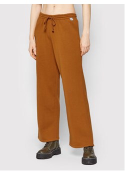 Levi's® Spodnie dresowe A1568-0000 Brązowy Relaxed Fit ze sklepu MODIVO w kategorii Spodnie damskie - zdjęcie 152513546