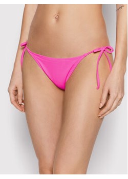 Guess Dół od bikini E02O21 LY00K Różowy ze sklepu MODIVO w kategorii Stroje kąpielowe - zdjęcie 152523285