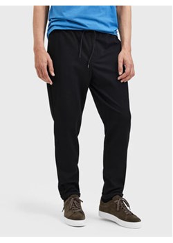 Selected Homme Spodnie materiałowe Selby 16085172 Czarny Slim Tapered Fit ze sklepu MODIVO w kategorii Spodnie męskie - zdjęcie 152543589